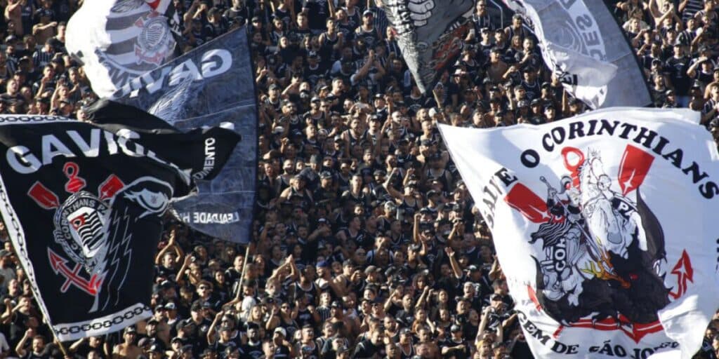 FECHADO, 2 anos de contrato: Mano não espera a saída de Duílio e consegue o 1º reforço de 2024 pro Corinthians