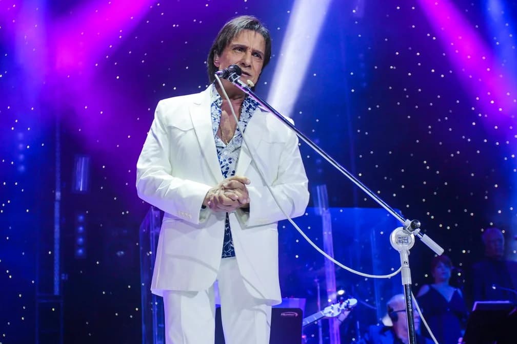 O famoso cantor, Roberto Carlos é dono de uma fortuna sem igual (Foto: Reprodução/Internet)