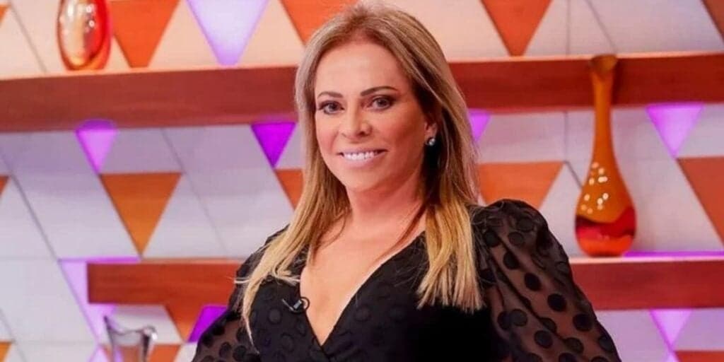 http://tvfoco.uai.com.br/wp-content/uploads/2015/05/Daniela-Mercury.jpg