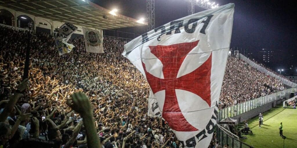 Presente pra Ramon: A coragem do Vasco ao dispensar craque de seleção e contratar um dos melhores '9' do Brasil