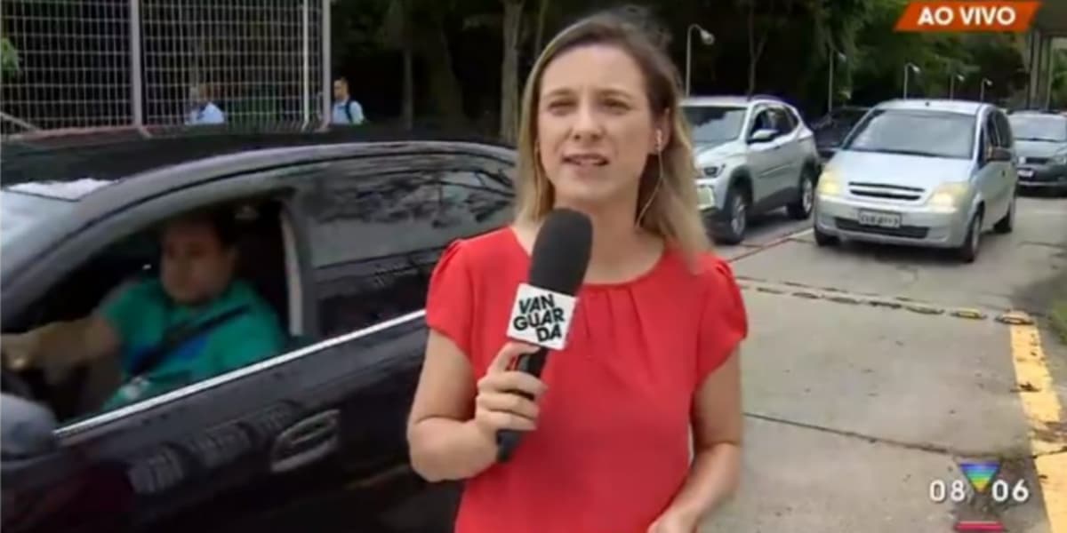 Repórter Andressa Lorenzetti deu informações sobre greve na General Motors (Foto: Reprodução/TV Globo)
