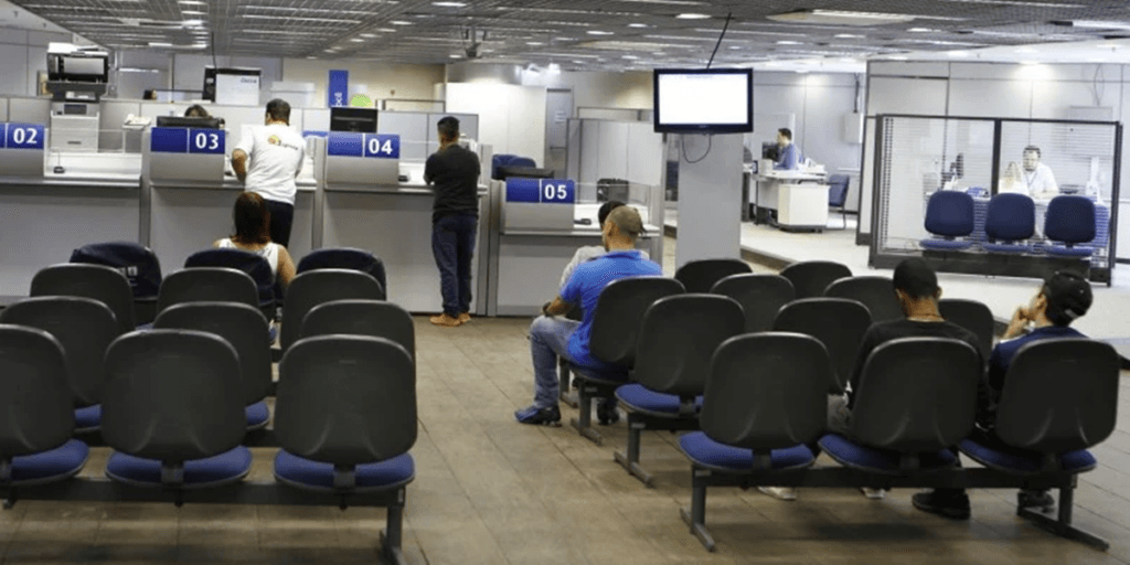 Encerramento de atividades e venda ao Santander: O fim de banco tradicional gigante após décadas no Brasil