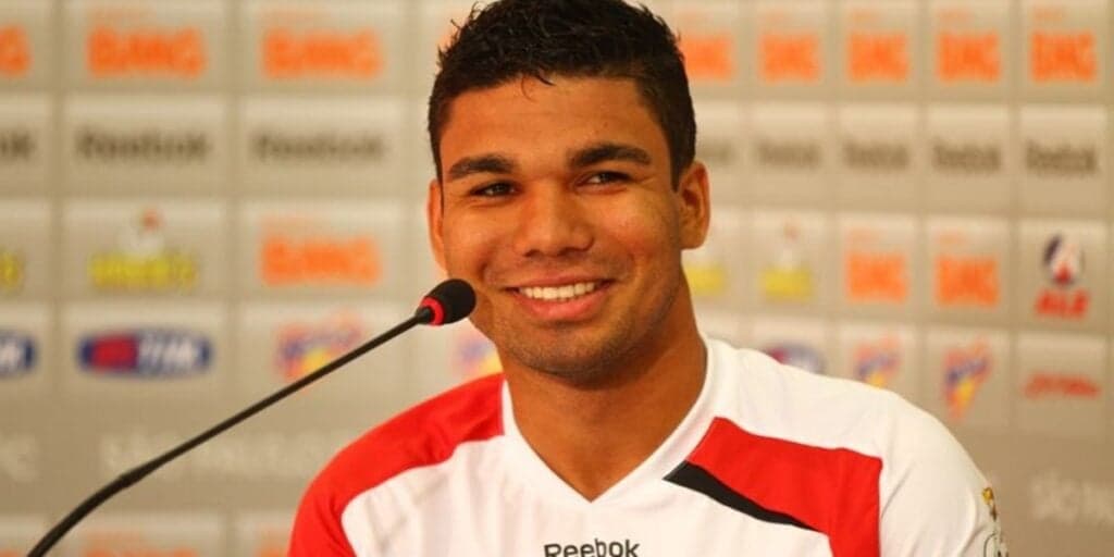 "Assim vai ser": O anúncio DECISIVO de Casares sobre retorno TRIUNFAL de Casemiro ao São Paulo