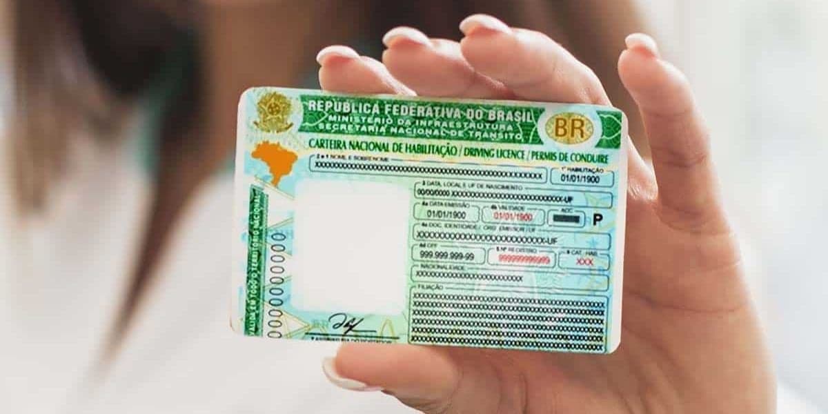 CNH é um documento obrigatório para quem quer conduzir um veículo (Reprodução: Internet)