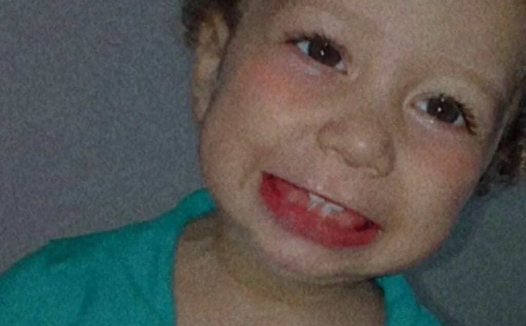 Sangue, dor e tristeza: Morre menino de 5 anos baleado pelo pai em Claro dos Poções (MG)