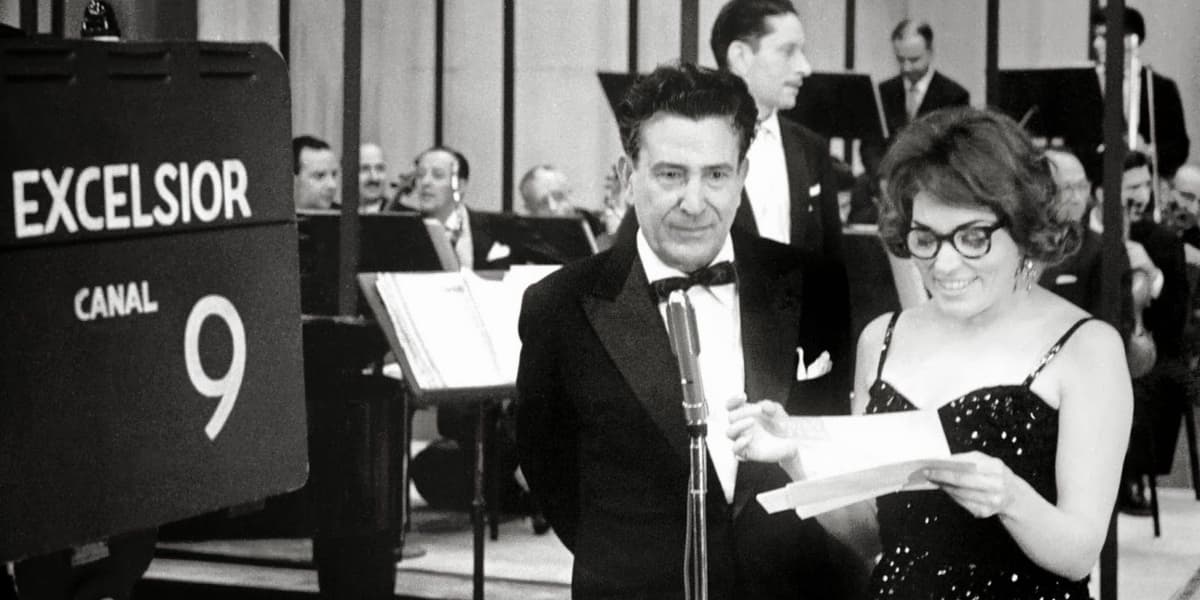 http://tvfoco.uai.com.br/wp-content/uploads/2015/05/Daniela-Mercury.jpg