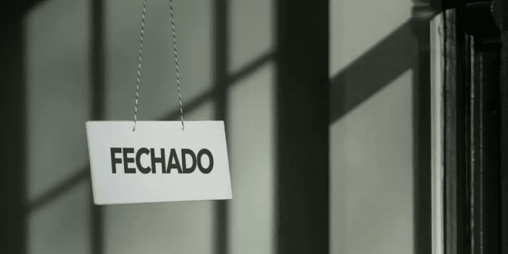 Portas fechadas e falência decretada: O triste fim de empresa gigantesca após 44 anos e comunicado da rede