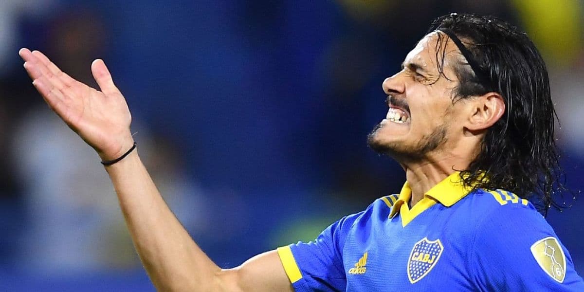 Cavani foi ofereido à Gigante do futebol brasileiro - (Foto: Internet) Cavani foi ofereido à Gigante do futebol brasileiro - (Foto: Internet)
