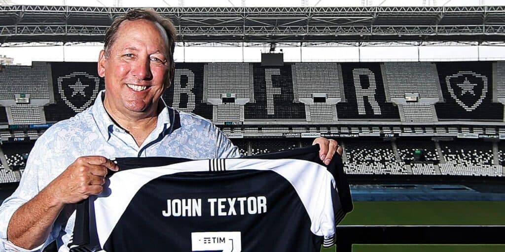 Retorno triunfal: Textor age na surdina para contratar queridinho da torcida do Vasco para o começo de 2024