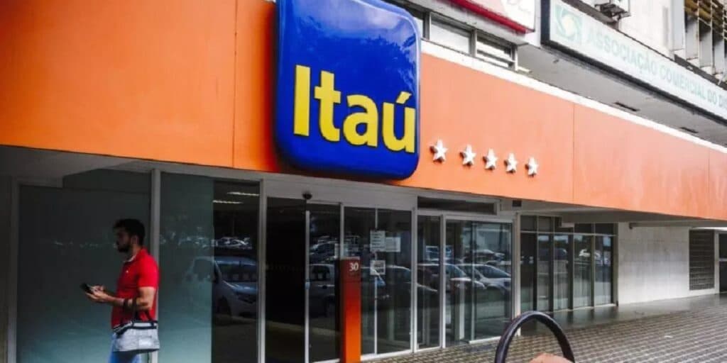 “Fique atento”: Situação aterrorizante obriga Itaú a emitir comunicado URGENTE e assusta clientes