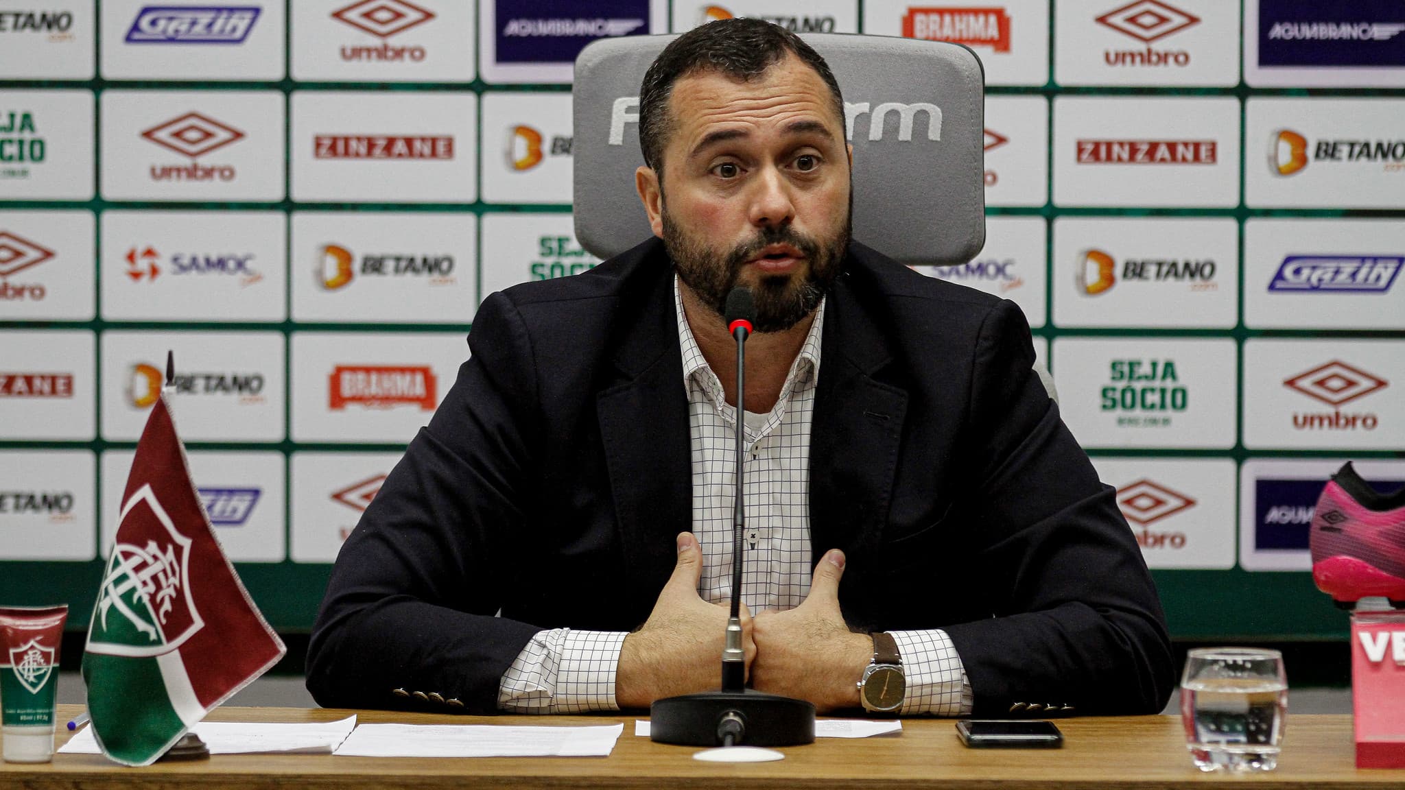 Mário Bittencourt comentou sobre contratação de Thiago Silva (Foto: Divulgação)