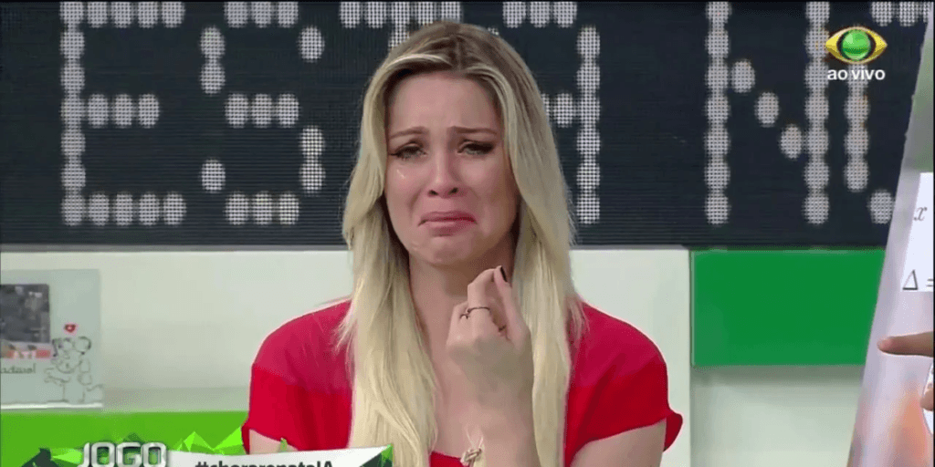 O choro de Renata Fan após perder o chão com notícia de despedida de estrela no Jogo Aberto: "É o fim"