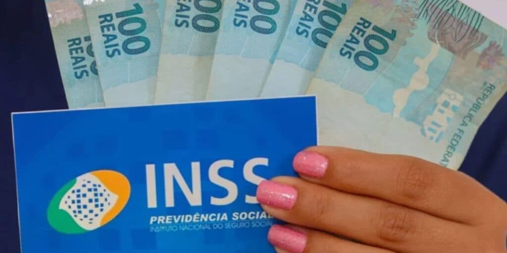 Aposentados em FESTA com REAJUSTE: Salário de 2024 pode ter um aumento de R$ 141