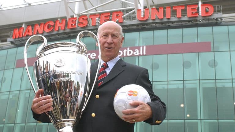 Sir Bobby Charlton, foi um grande jogador de futebol campeão da Copa do Mundo (Foto: Divulgação)