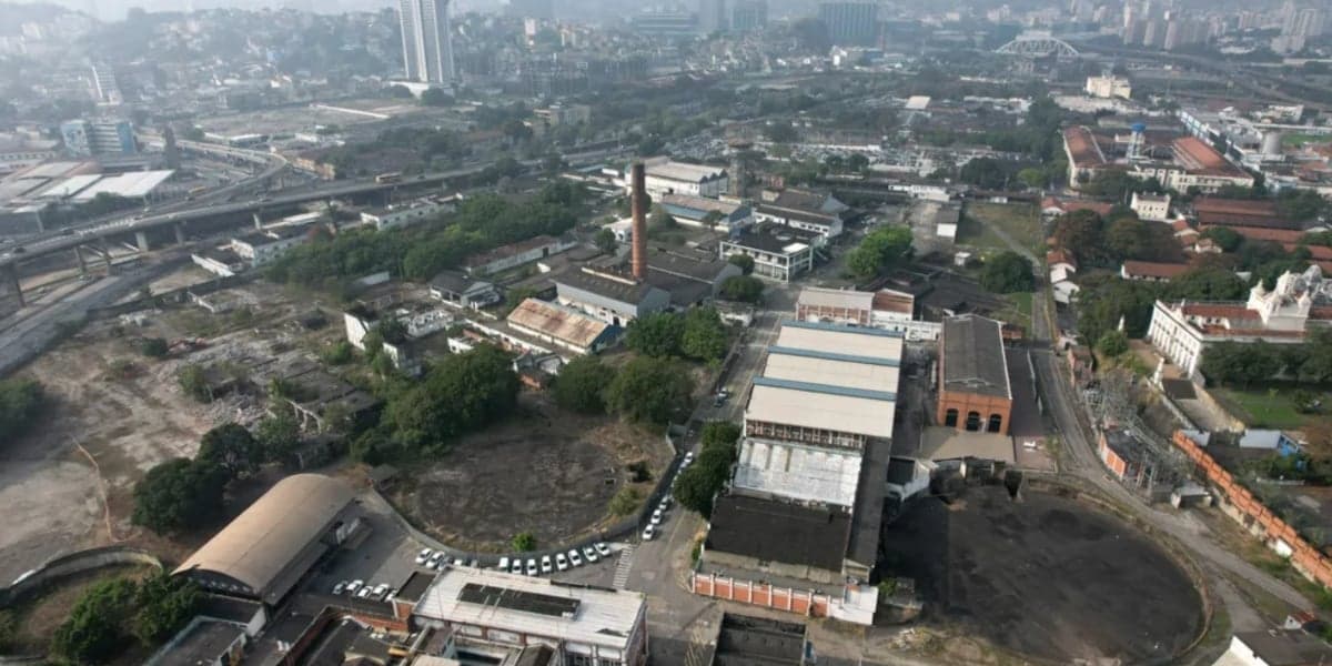 Terreno que o Flamengo deseja construir seu Estádio - (Foto: Reprodução / Internet)