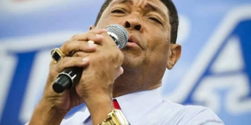 Falido e com ordem de despejo, Valdemiro Santiago confirma afogamento, tubarões e salvação por ANJO