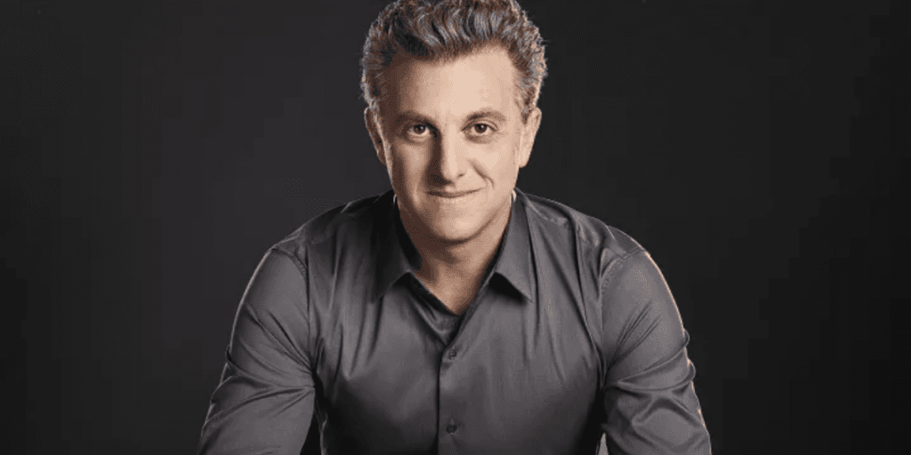 Inconformado com absurdo envolvendo seu nome, Luciano Huck confirma processo após divulgação de imagem