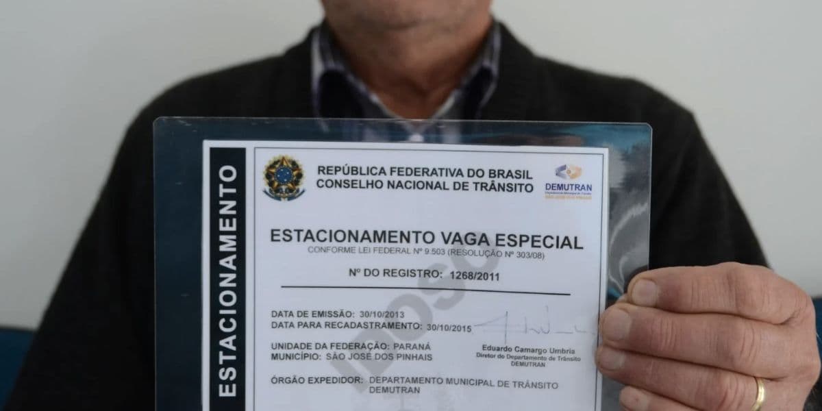 Cartão de estacionamento para idoso (Reprodução/Internet) Cartão de estacionamento para idoso (Reprodução/Internet)