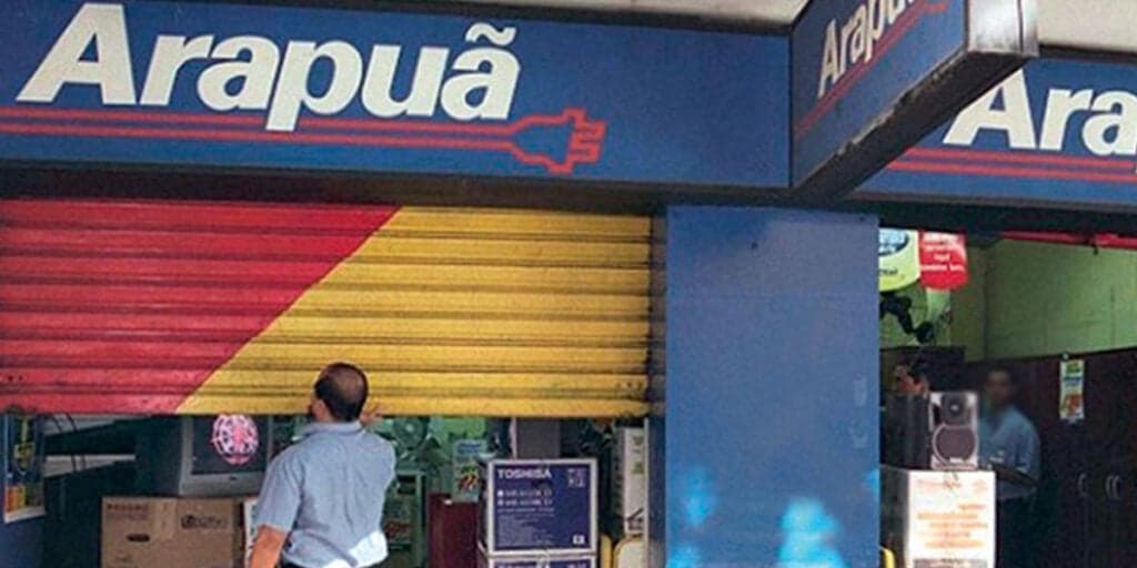 A rede Arapuã teve falência confirmada no ano de 2009 (Foto: Reprodução/Veja SP)