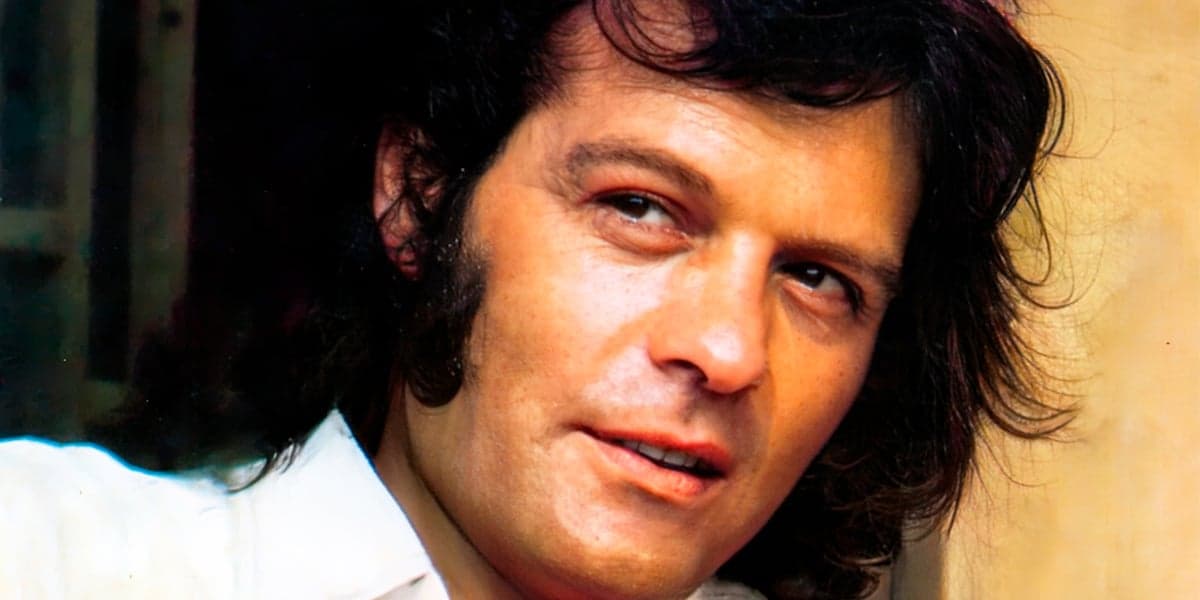 http://tvfoco.uai.com.br/wp-content/uploads/2015/05/Daniela-Mercury.jpg