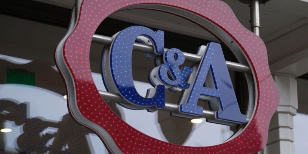 Mais de 3 bilhões: Nova rival da C&A arma chegada com lojas físicas em shoppings para aniquilar a varejista