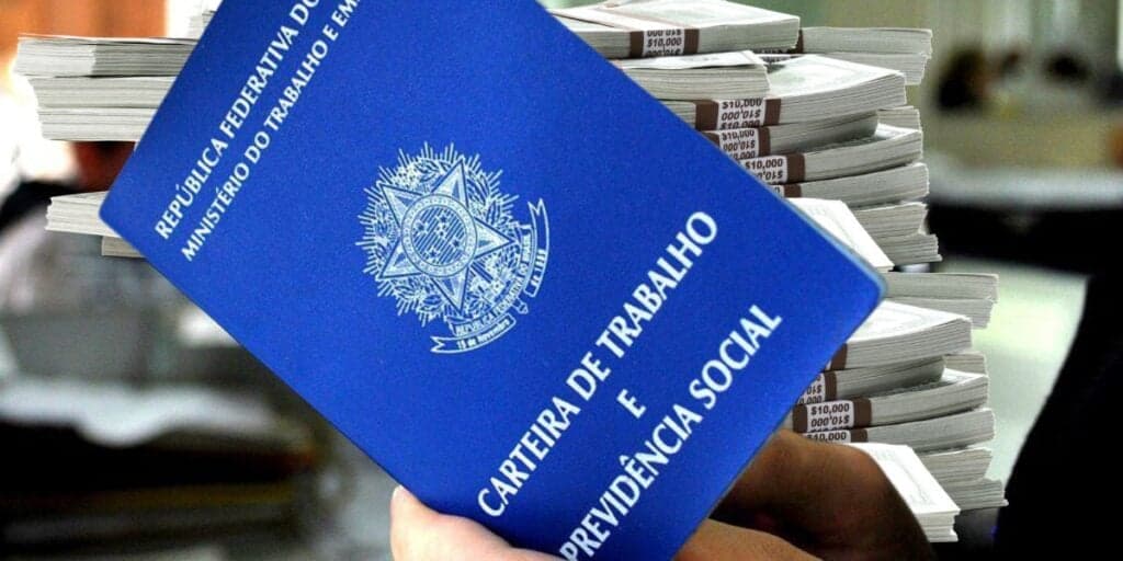 Atenção: Trabalhadores com carteira assinada estão soltando fogos e podem SACAR pagamento de R$ 706 hoje (27)