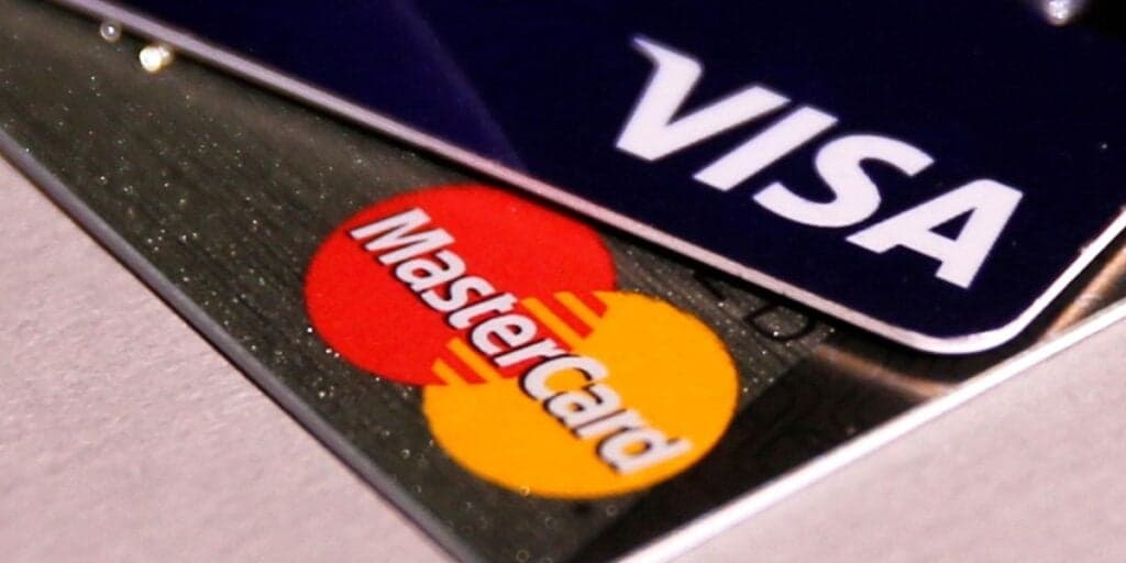Fim das operações dos cartões de crédito: O encerramento de serviço da Mastercard e Visa em país após anos