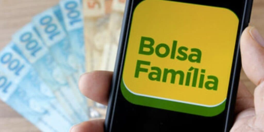 Melhor notícia do Bolsa Família chega nesta QUINTA (21): Beneficiários vibram com GRANDE VITÓRIA