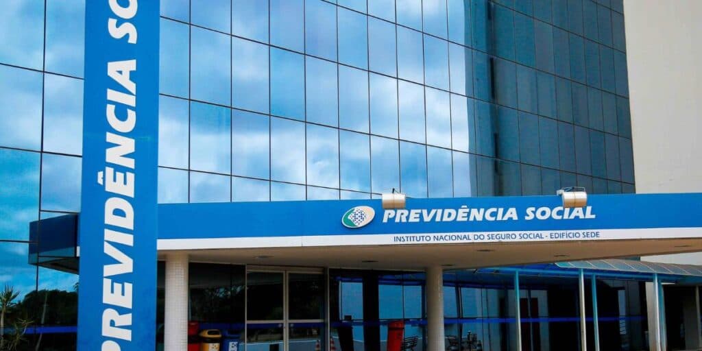 Confirmado, nova lei e em 2024: Idade mínima para aposentadoria do INSS acaba de ser modificada novamente