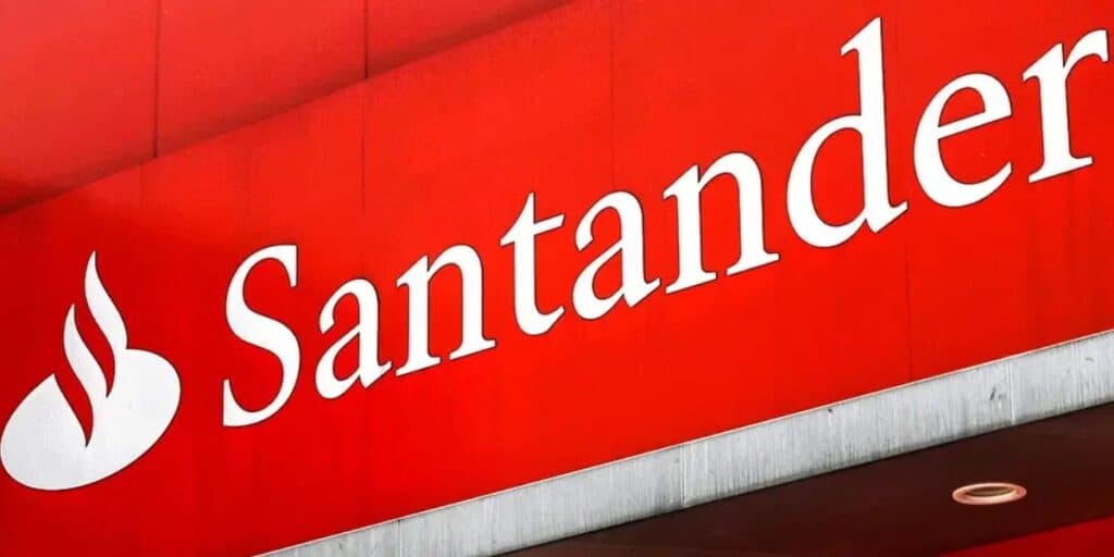 Fechamento de agências, fim de serviço aclamado e fúria de bancários: 3 anúncios decisivos do Santander