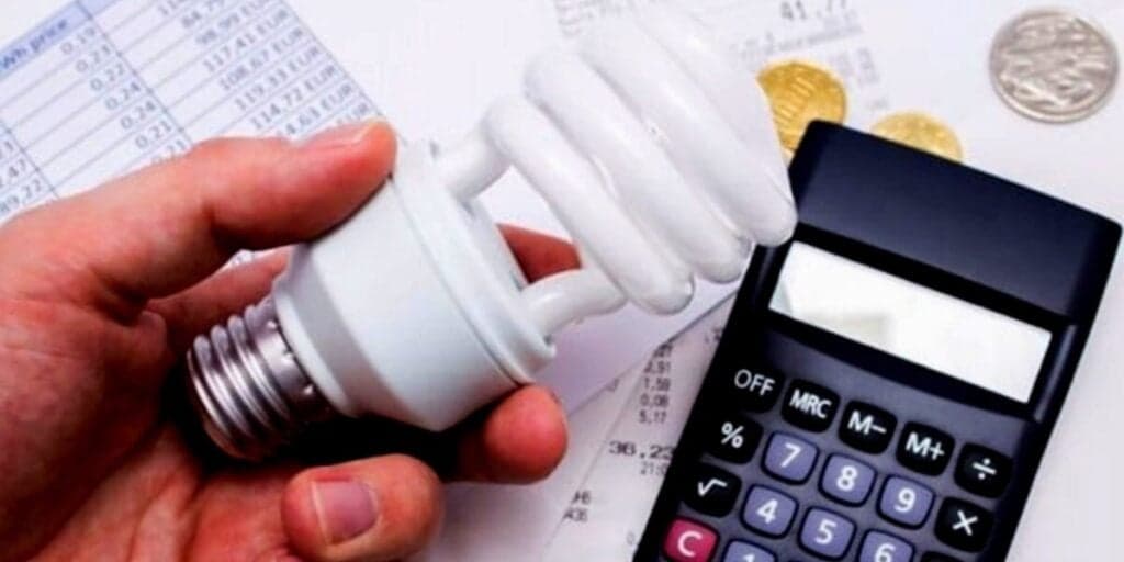 Conta de luz gratuita: Notícia cai como presente e corte é confirmado em 2024 a lista de CPFs