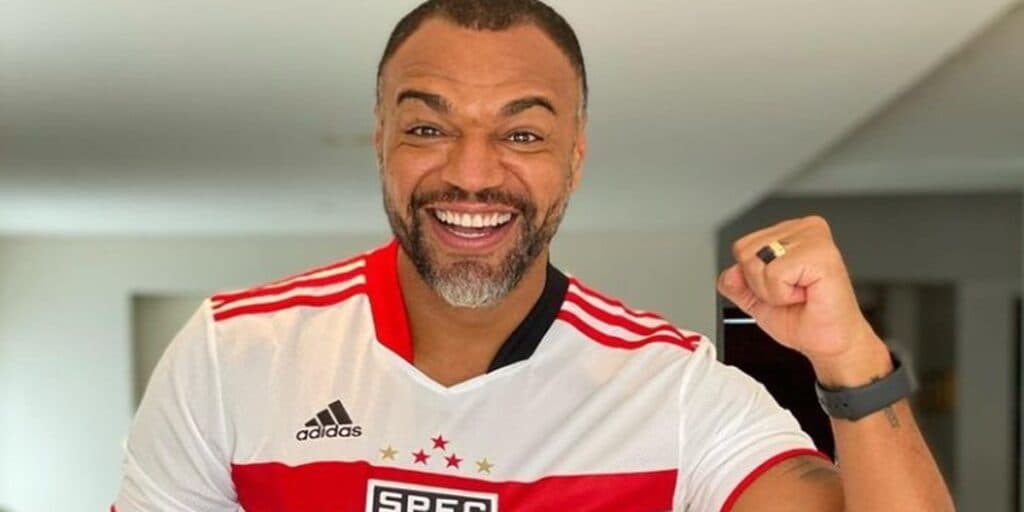 Chegada de estrela da Seleção e reforço insubstituível: 2 anúncios de Denílson com virada no São Paulo
