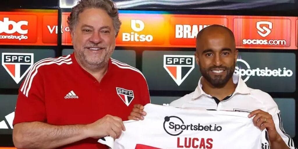 Alerta no Morumbi: Casares diz que Lucas ainda não assinou e expõe o pior cenário pro São Paulo: "Inevitável"