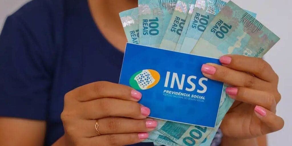 Convocação aos contribuintes de 90 e dos anos 2000: Milhares podem ter INSS aumentado e precisam fazer isso