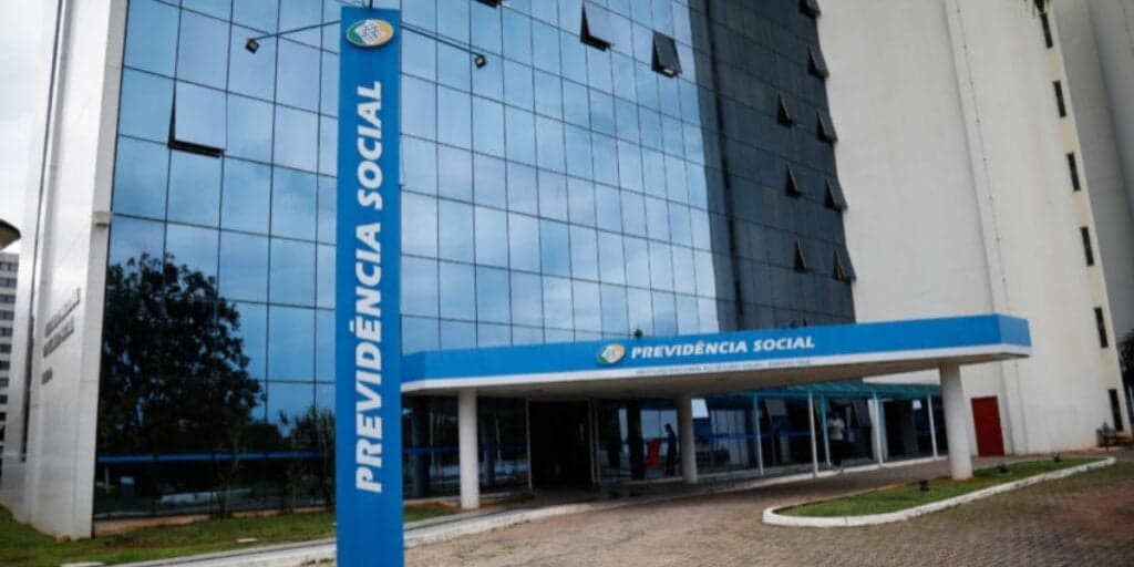 Regras pro AUMENTO do benefício, adeus idade mínima atual e novo calendário: As 3 bombas do INSS pra 2024