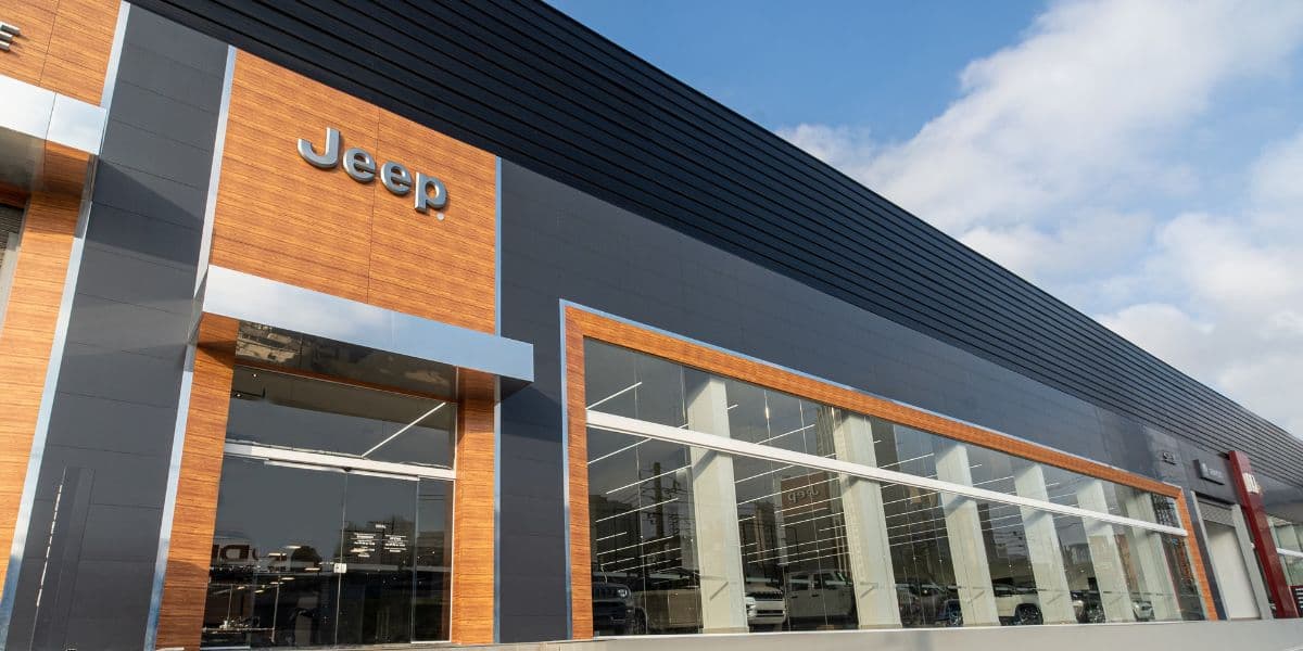 Jeep chegou com suas fábricas ao Brasil em 2015 (Reprodução: Internet)