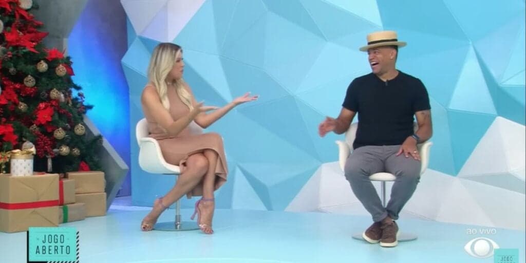Renata Fan e Denílson no Jogo Aberto (Reprodução: Band) Renata Fan e Denílson no Jogo Aberto (Reprodução: Band)