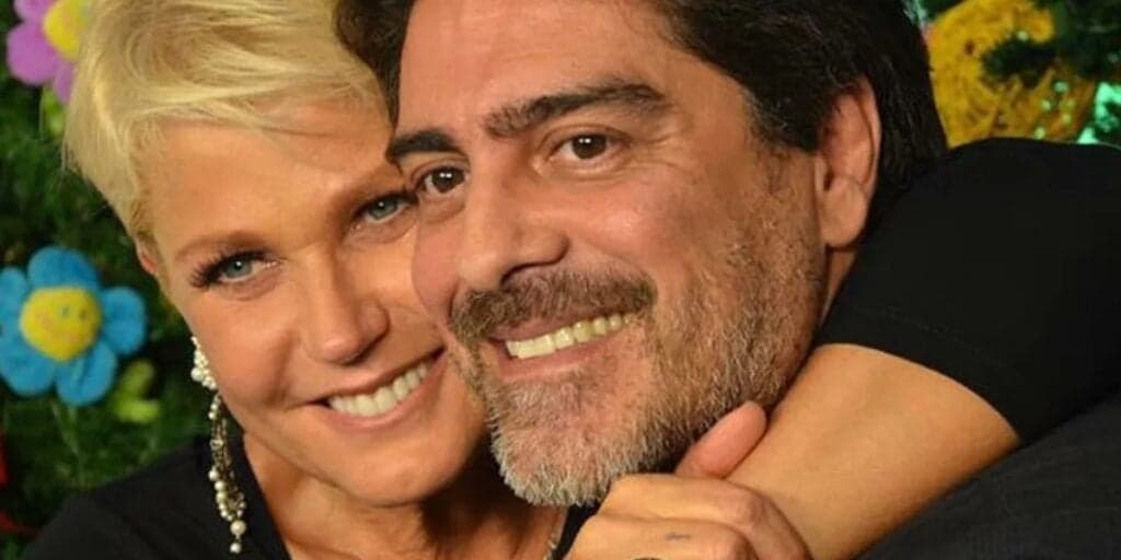 Xuxa faz revelação chocante sobre o que Junno pede na cama e entrega "mais um": "Muito cabeça aberta"