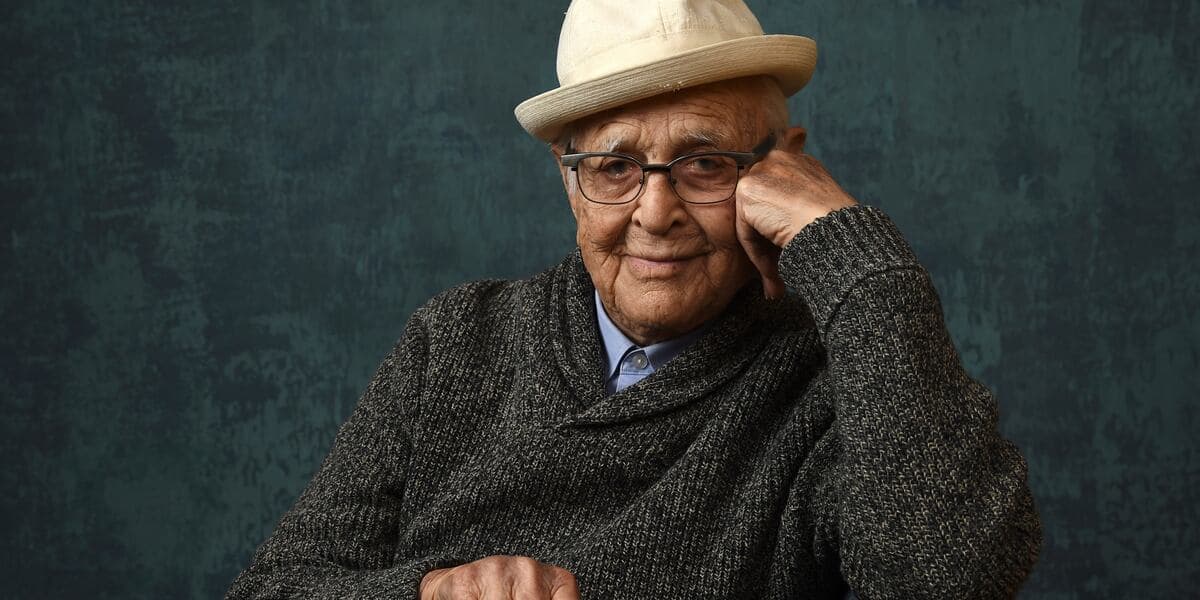 Norman Lear foi o fenômeno da TV que teve a morte confirmada por Jornal da Globo (Foto: Reprodução/ Internet) Norman Lear foi o fenômeno da TV que teve a morte confirmada por Jornal da Globo (Foto: Reprodução/ Internet)