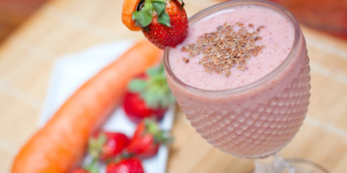 Suco de morango com cenoura (Foto: Reprodução/ Internet) 