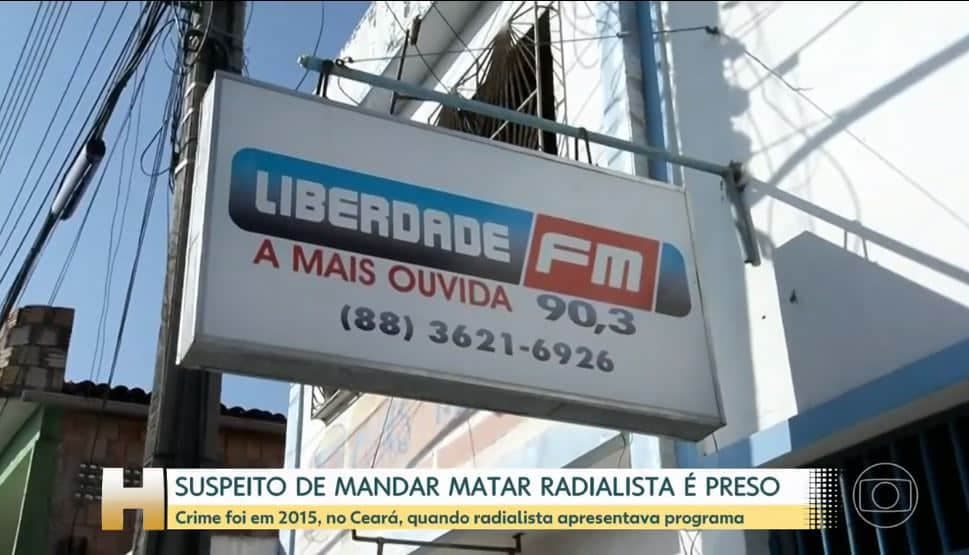 http://tvfoco.uai.com.br/wp-content/uploads/2015/05/Daniela-Mercury.jpg