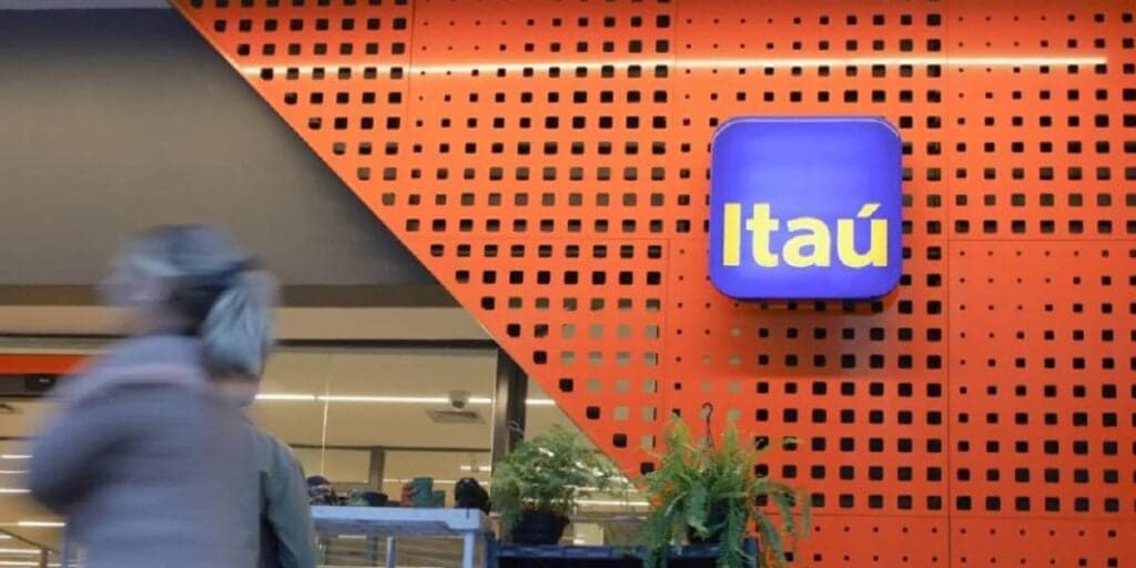 Venda colossal, fim de serviço crucial, fechamento e demissão em massa: 4 reviravoltas do banco Itaú