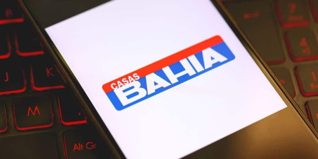 Venda colossal, comunicado oficial de fechamento de 100 lojas e demissão em massa: 3 viradas da Casas Bahia