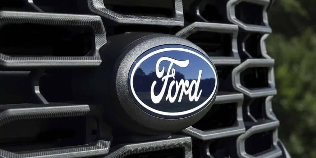 Como uma fênix: A ressurreição da Ford no Brasil com carro aclamado e verdadeiro terror da Chevrolet