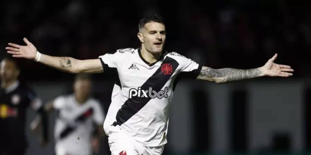 Para paralisar o Brasil: Vegetti não renova com o Vasco e rival vem para contratar o camisa 9 imediatamente