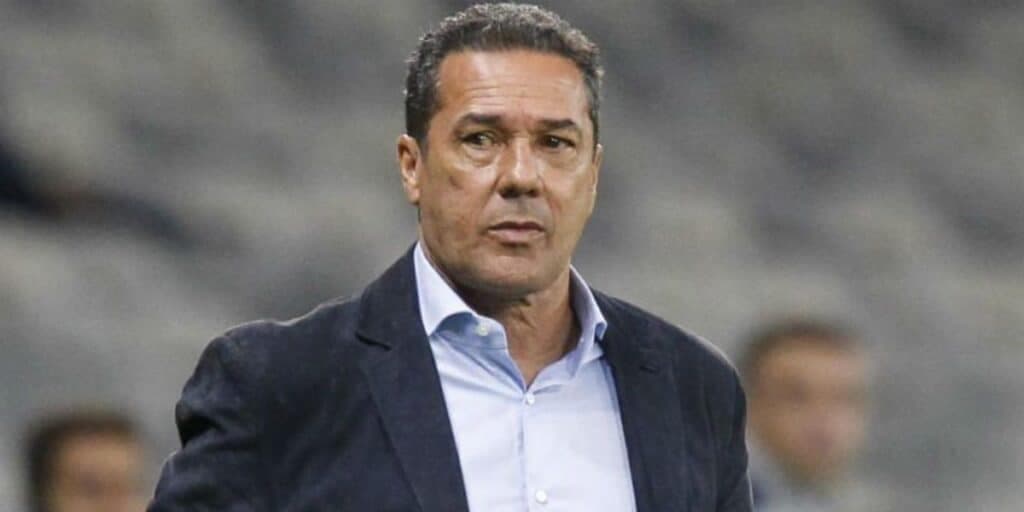 FECHADO: Luxemburgo ressurge após 4 meses de demissão e comemora nova contratação em gigante da série A