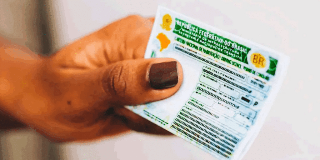 Lei está EM VIGOR em 2024, adeus à CNH: Lista de veículos que não precisam do documento cai como presente