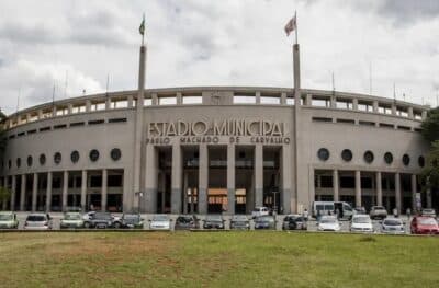 Fachada do estádio do Pacaembu, na Zona Oeste de São Paulo (Foto: Vagner Campos / TV Globo)