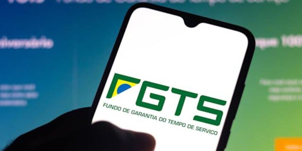 FGTS chegando na conta em fevereiro: Antecipação da CAIXA é confirmada e chega como presente aos CLTs