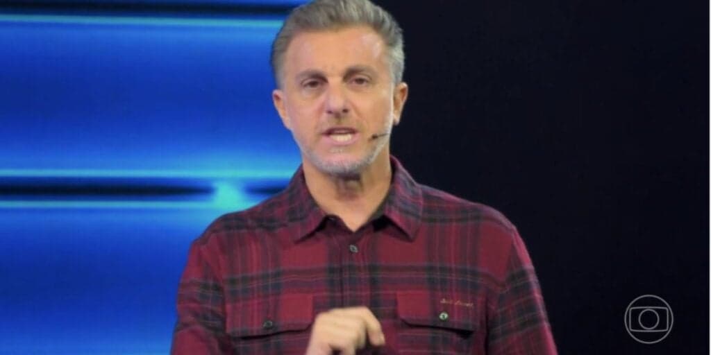Luciano Huck é surpreendido no Domingão com profecia de saída do ar e maldição: "Angélica no seu lugar''